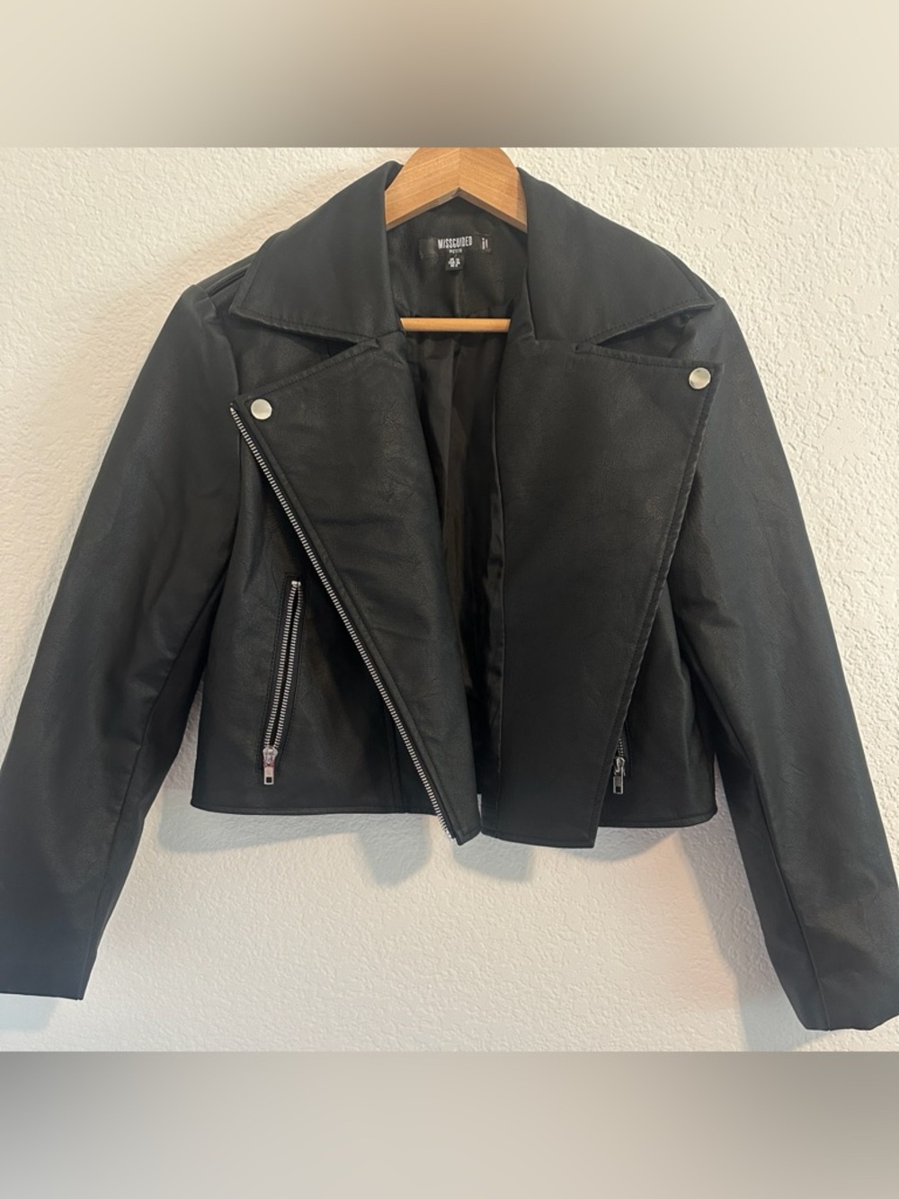 Missguided Black Cropped Moto Jacket - Faux Leather - Size 6 Petite
